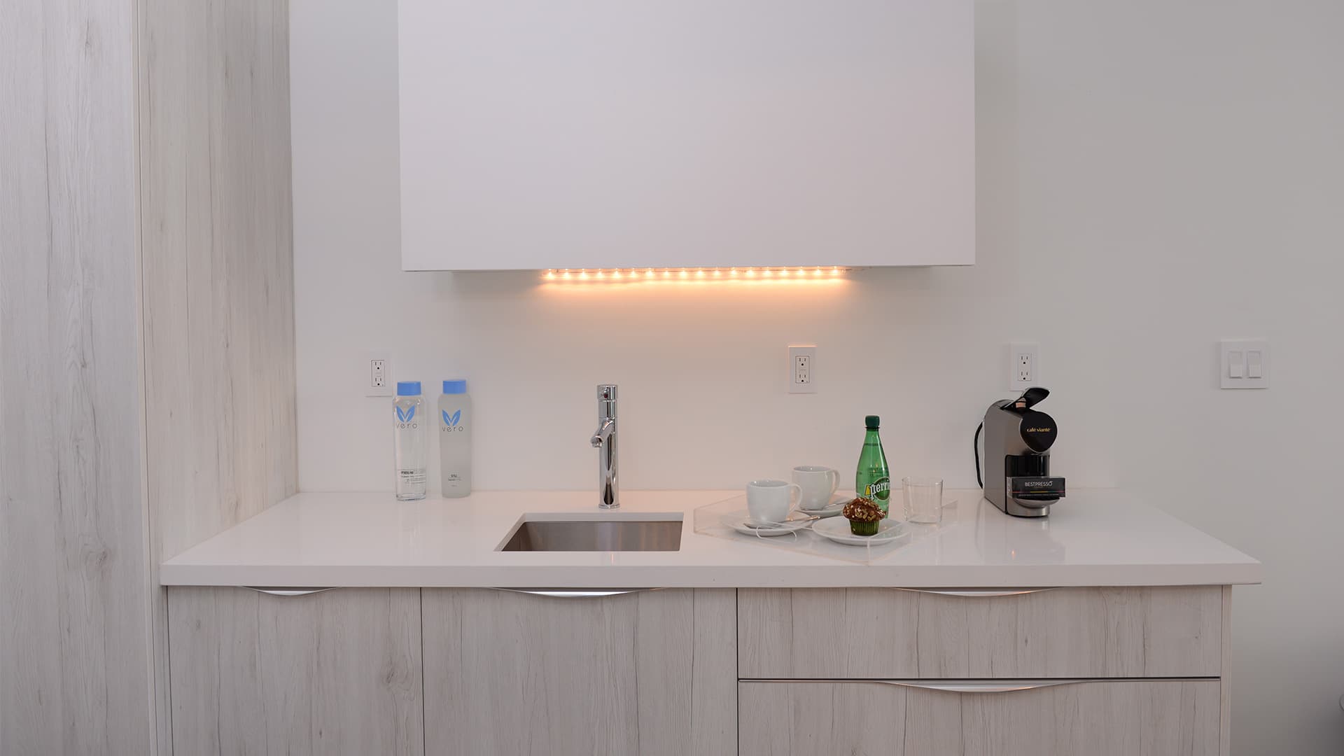 Counter for Urban one bedroom with standing balcony