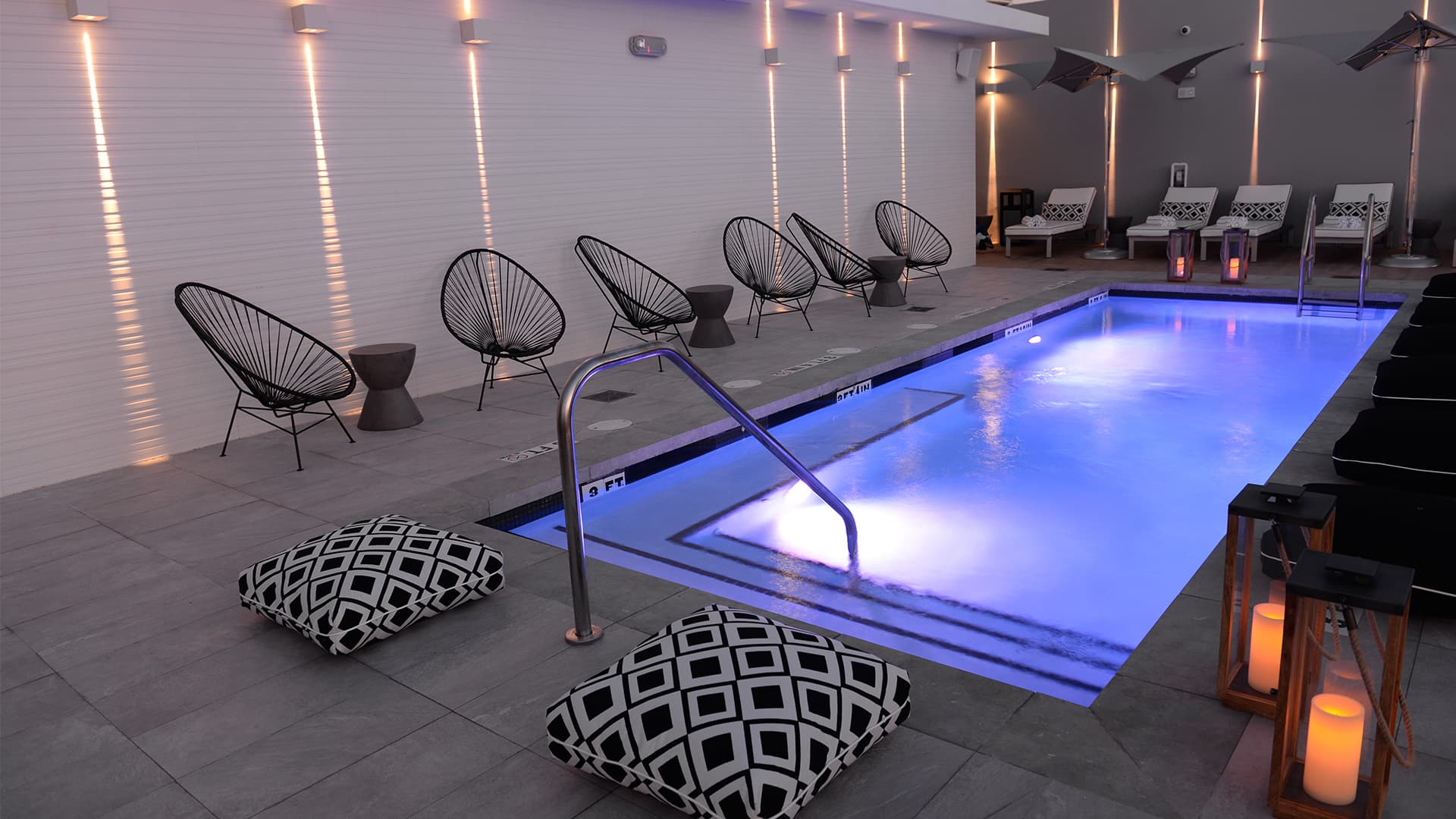 Penthouse one bedroom corner with terrace-8